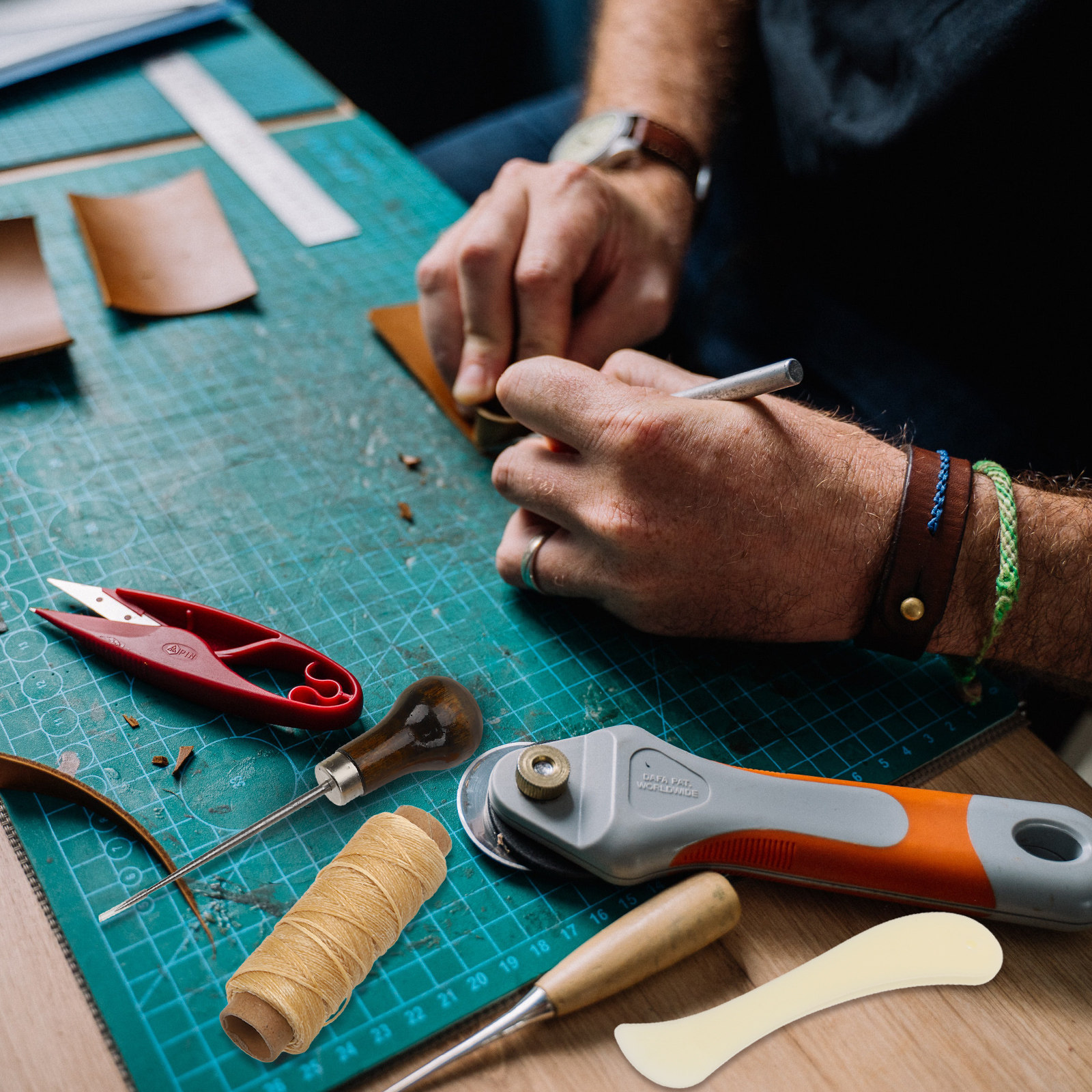 1Set Tool Kit Complete DIY Sew - Leatherwork Beginner Tools avaliação e preço